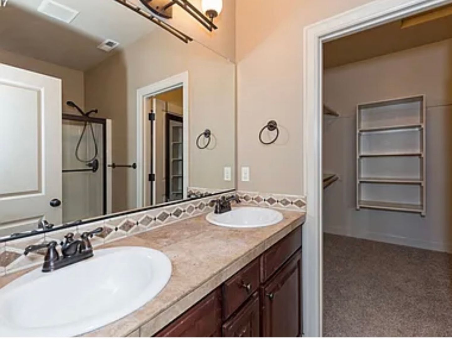 39381 Trillium St.  - Sandy - Oregon - 4 bed, 2.5 bath rental property