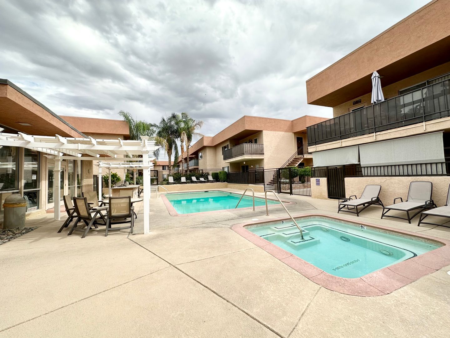 400 N Sunrise Apt 270 - Palm Springs - California - 2 bed, 2 bath rental property