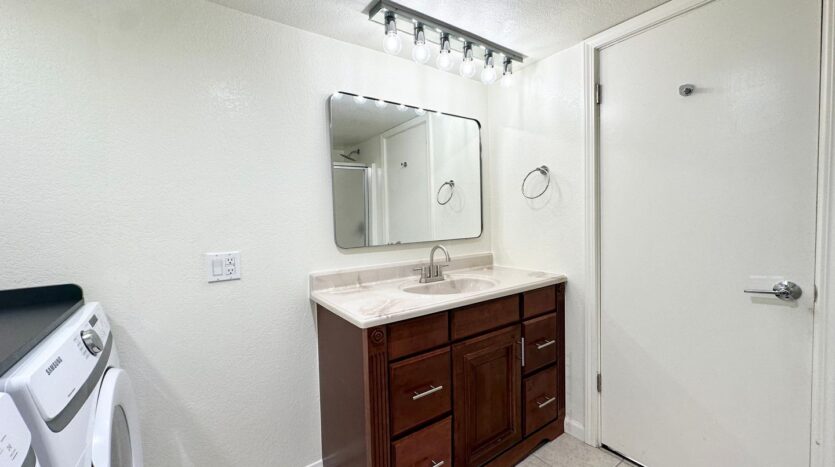 400 N Sunrise Apt 270 - Palm Springs - California - 2 bed, 2 bath rental property
