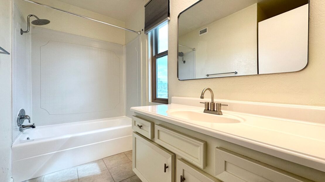 400 N Sunrise Apt 270 - Palm Springs - California - 2 bed, 2 bath rental property