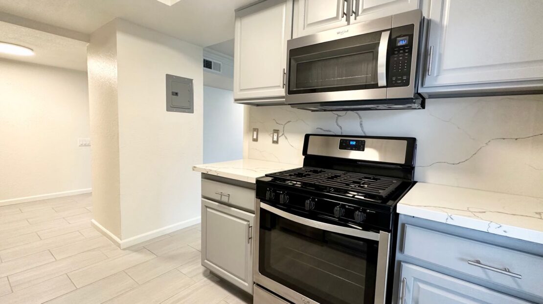 400 N Sunrise Apt 270 - Palm Springs - California - 2 bed, 2 bath rental property