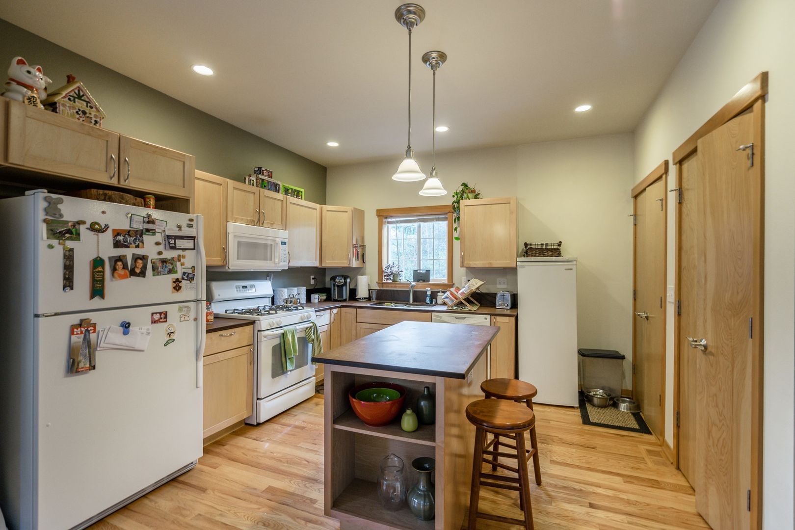 4001-4057 Belltown Court - Bellingham - Washington - 3 bed, 2.5 bath rental property