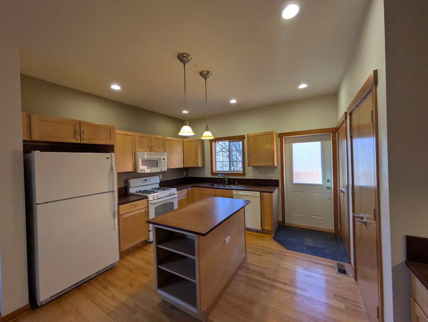 4001-4057 Belltown Court - Bellingham - Washington - 3 bed, 2.5 bath rental property