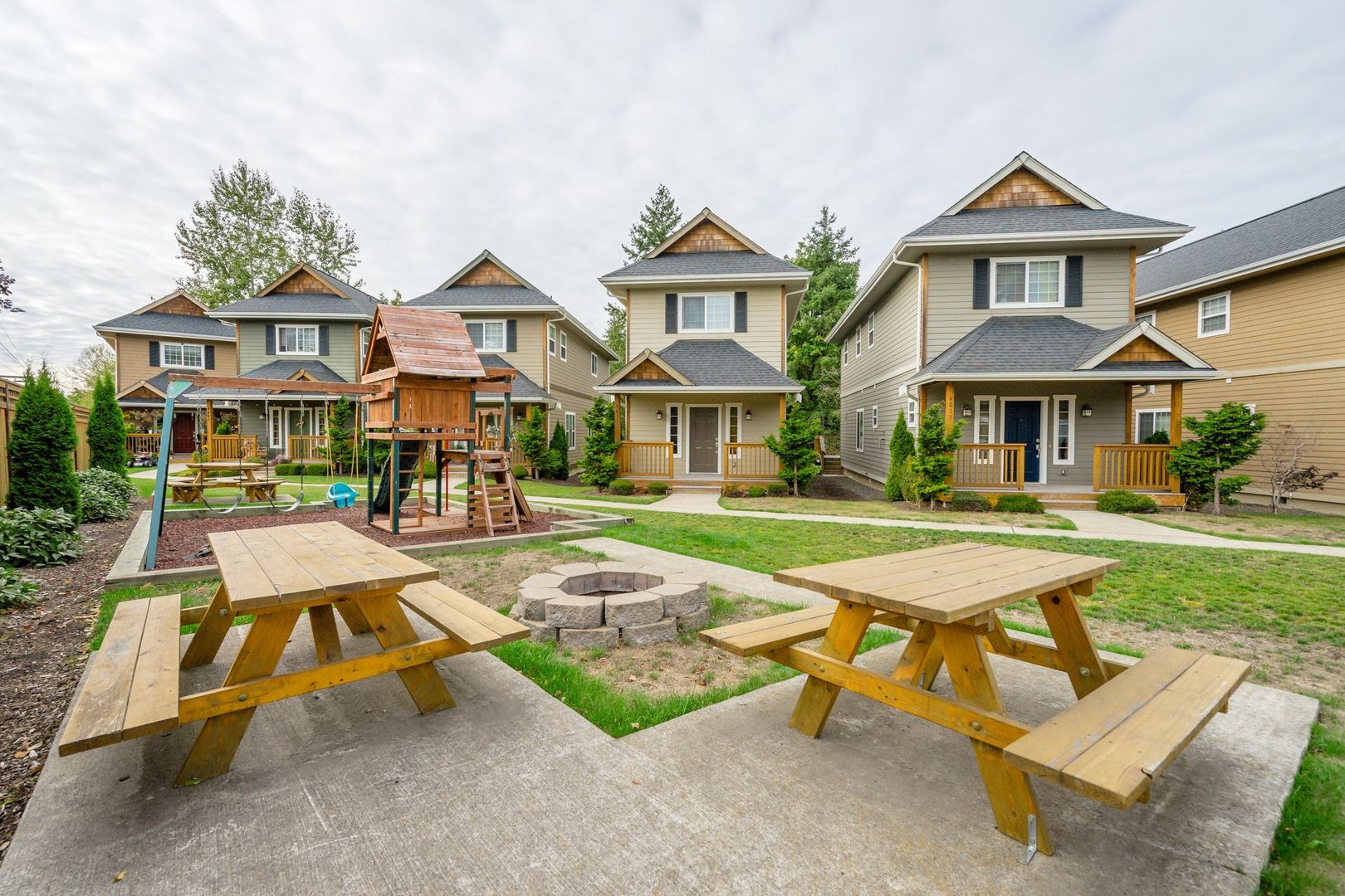 4001-4057 Belltown Court - Bellingham - Washington - 3 bed, 2.5 bath rental property