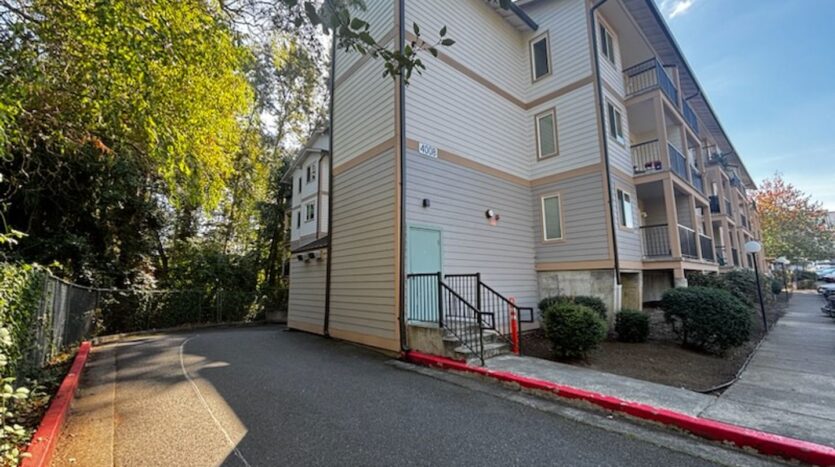 4018 Northwest Avenue - Bellingham - Washington - 2 bed, 1.5 bath rental property