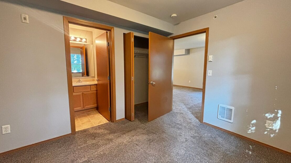 4018 Northwest Avenue - Bellingham - Washington - 2 bed, 2 bath rental property