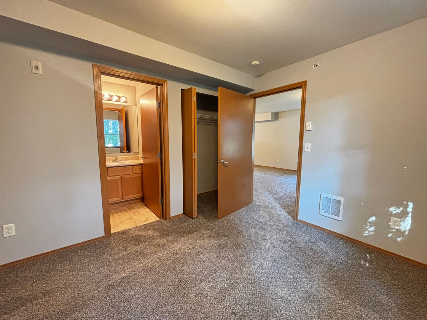 4018 Northwest Avenue - Bellingham - Washington - 2 bed, 2 bath rental property
