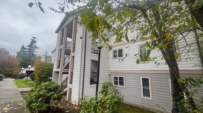 4018 Northwest Avenue - Bellingham - Washington - 2 bed, 2 bath rental property