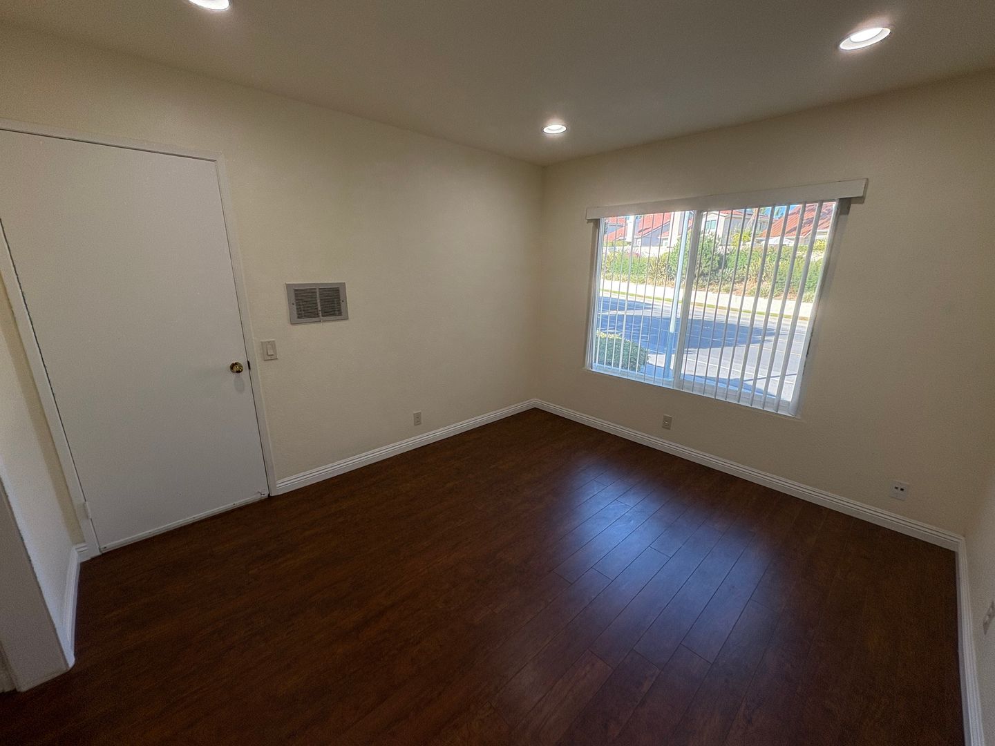 4050 Porte La Paz #47 - San Diego - California - 1 bed, 1 bath rental property