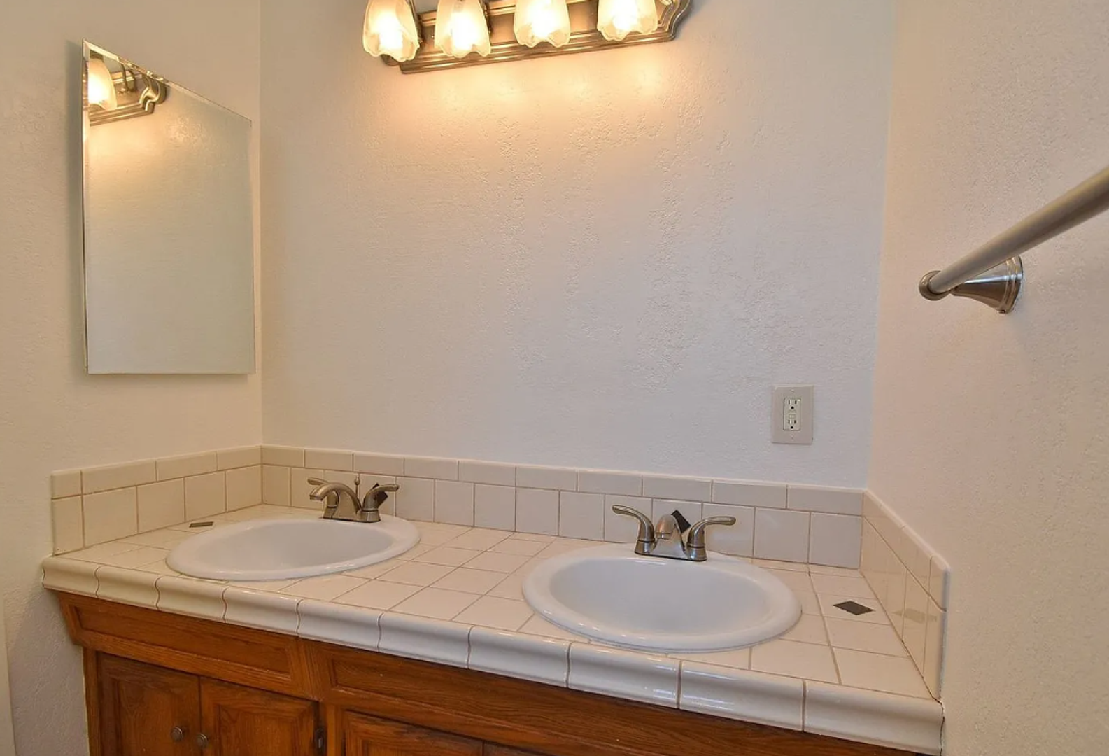 40582 De Silva Ct - Fremont - California - 3 bed, 2 bath rental property