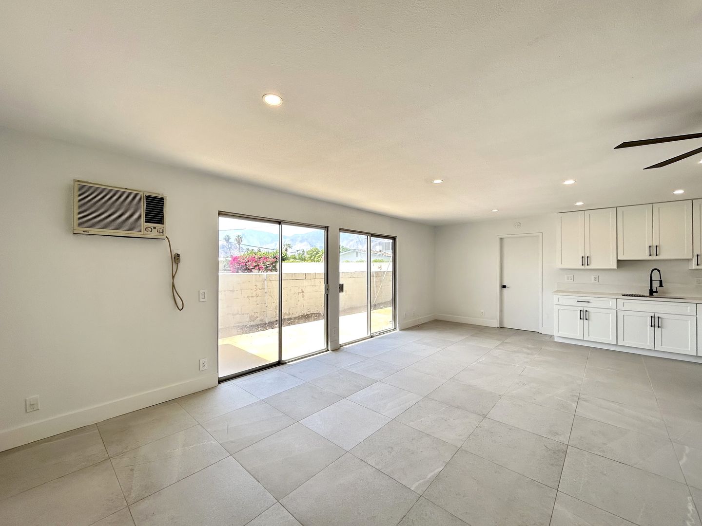 4093 E Calle De Carlos - Unit 03 - Palm Springs - California - 1 bed, 1 bath rental property