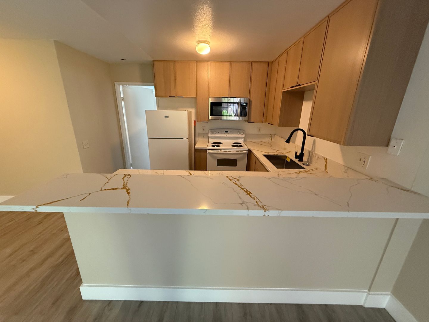 4122 Marlborough Ave #8