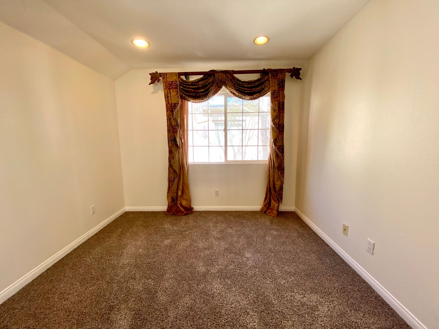 4130 Carrizal Road - Los Angeles - California - 4 bed, 3.5 bath rental property