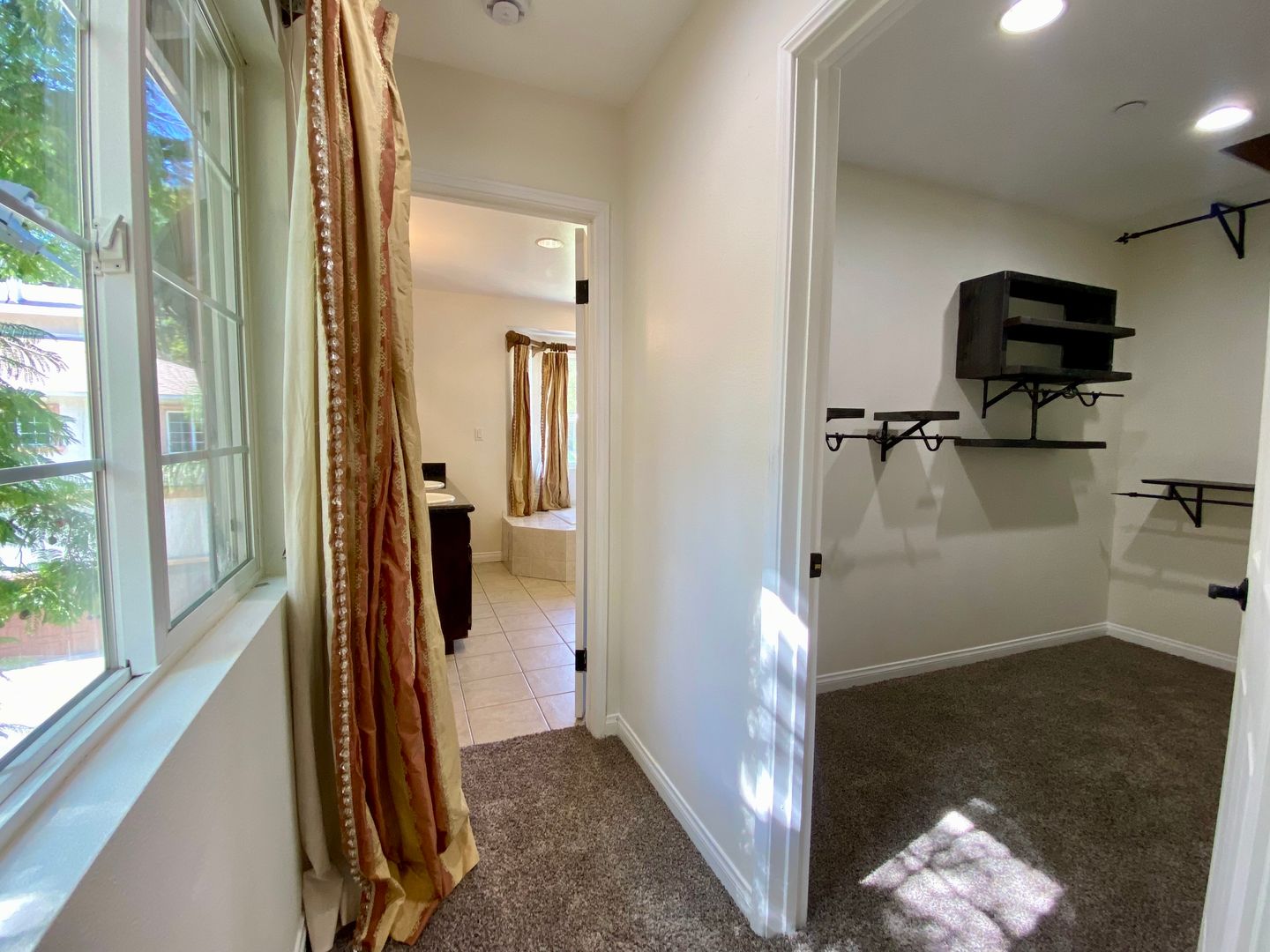 4130 Carrizal Road - Los Angeles - California - 4 bed, 3.5 bath rental property