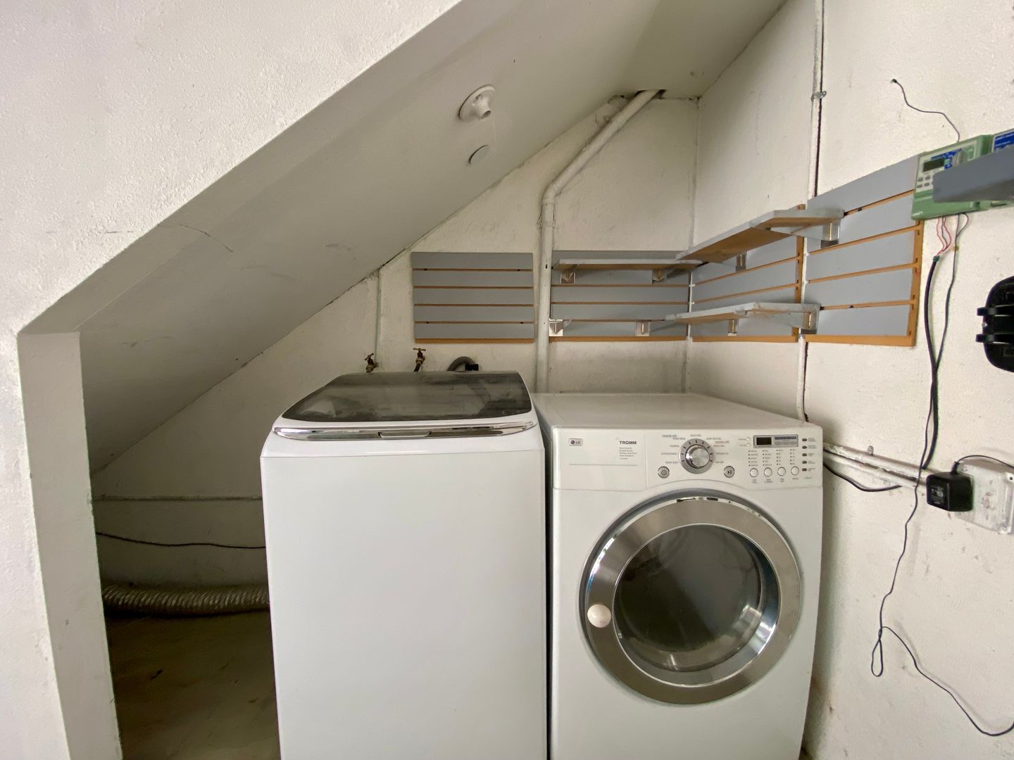 4130 Carrizal Road - Los Angeles - California - 4 bed, 3.5 bath rental property