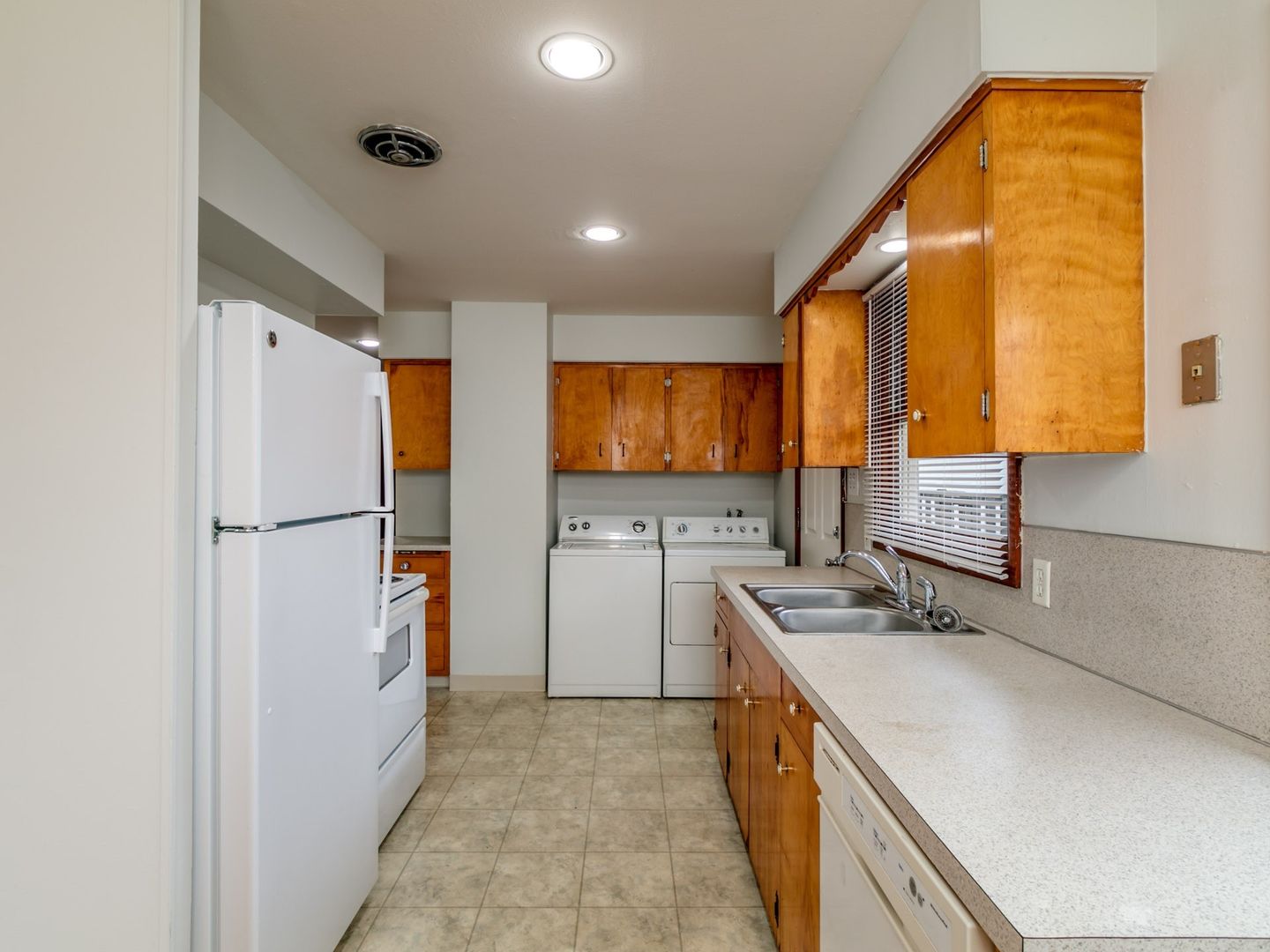 4141 SE 80th Avenue - Portland - Oregon - 3 bed, 1 bath rental property