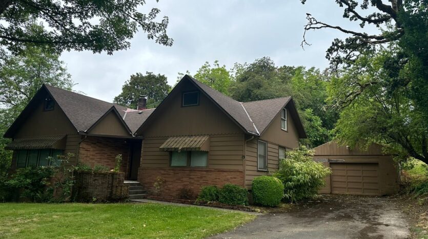 425 SW Maplecrest Drive Room 1 - Portland - Oregon - 1 bed, 1 bath rental property