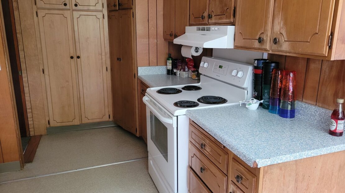 425 SW Maplecrest Drive Room 1 - Portland - Oregon - 1 bed, 1 bath rental property