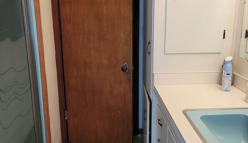 425 SW Maplecrest Drive Room 2 - Portland - Oregon - 1 bed, 1 bath rental property