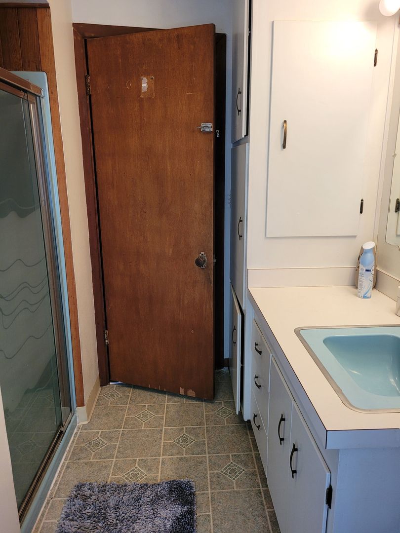 425 SW Maplecrest Drive Room 2 - Portland - Oregon - 1 bed, 1 bath rental property
