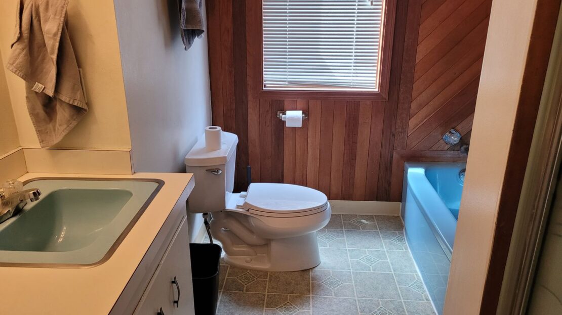 425 SW Maplecrest Drive Room 2 - Portland - Oregon - 1 bed, 1 bath rental property