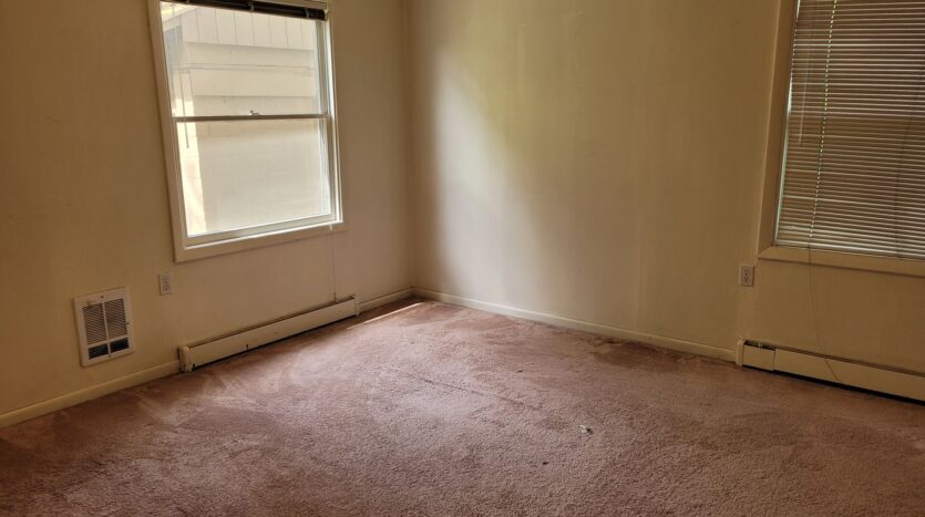 425 SW Maplecrest Drive Room 2 - Portland - Oregon - 1 bed, 1 bath rental property