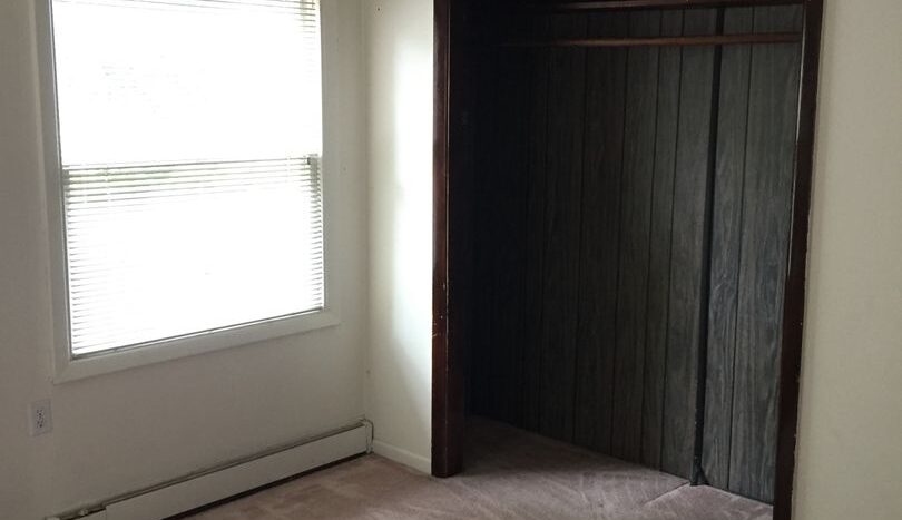 425 SW Maplecrest Drive Room 2 - Portland - Oregon - 1 bed, 1 bath rental property