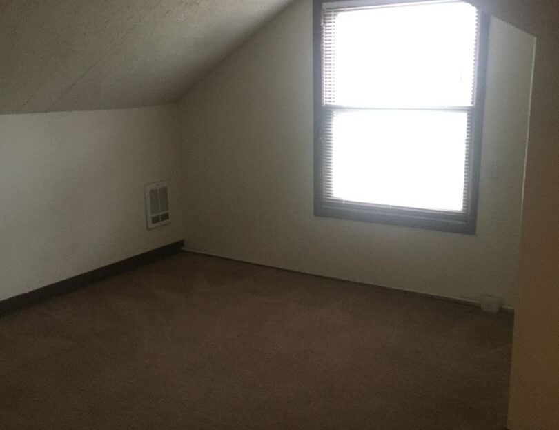 425 SW Maplecrest Drive Room 4 - Portland - Oregon - 1 bed, 1 bath rental property