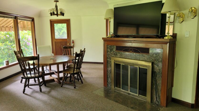 425 SW Maplecrest Drive Room 4 - Portland - Oregon - 1 bed, 1 bath rental property