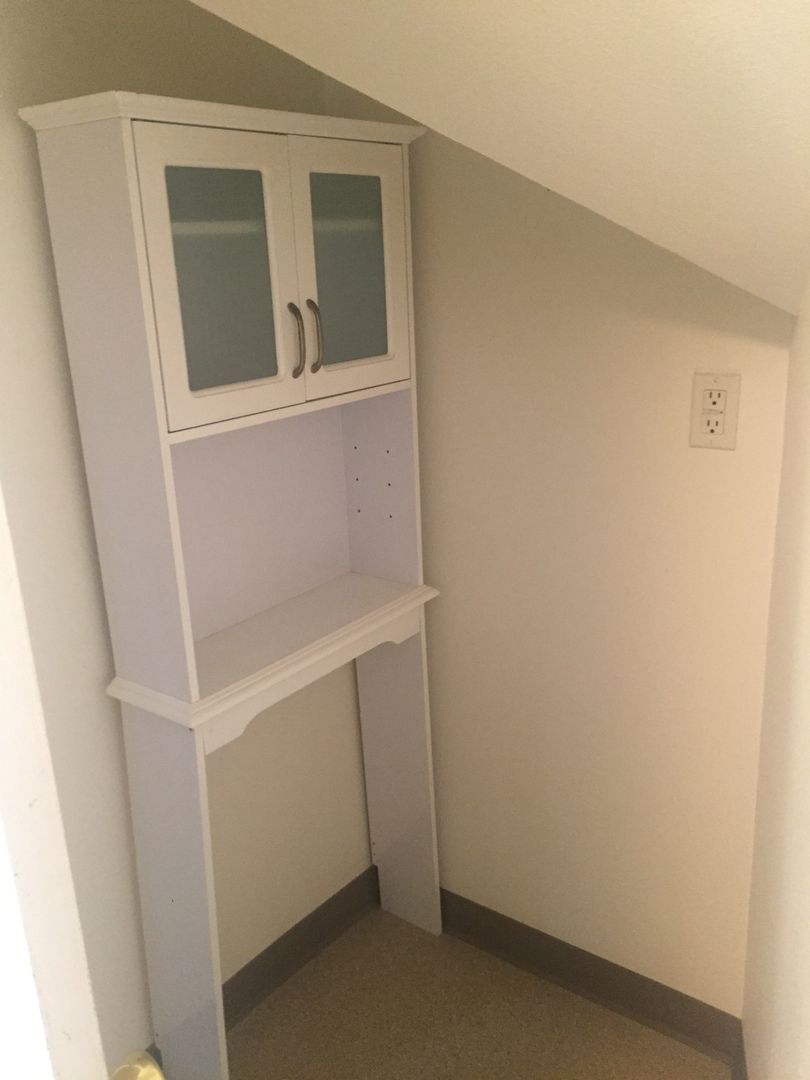 425 SW Maplecrest Drive Room 4 - Portland - Oregon - 1 bed, 1 bath rental property