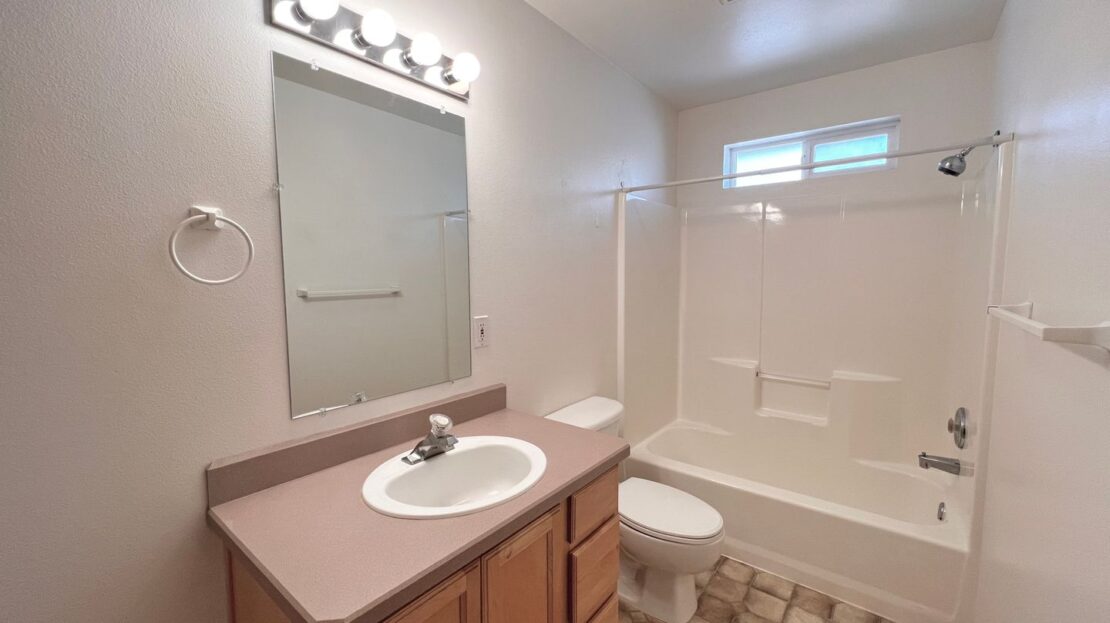 426 NE Quimby Ave - Bend - Oregon - 1 bed, 1 bath rental property