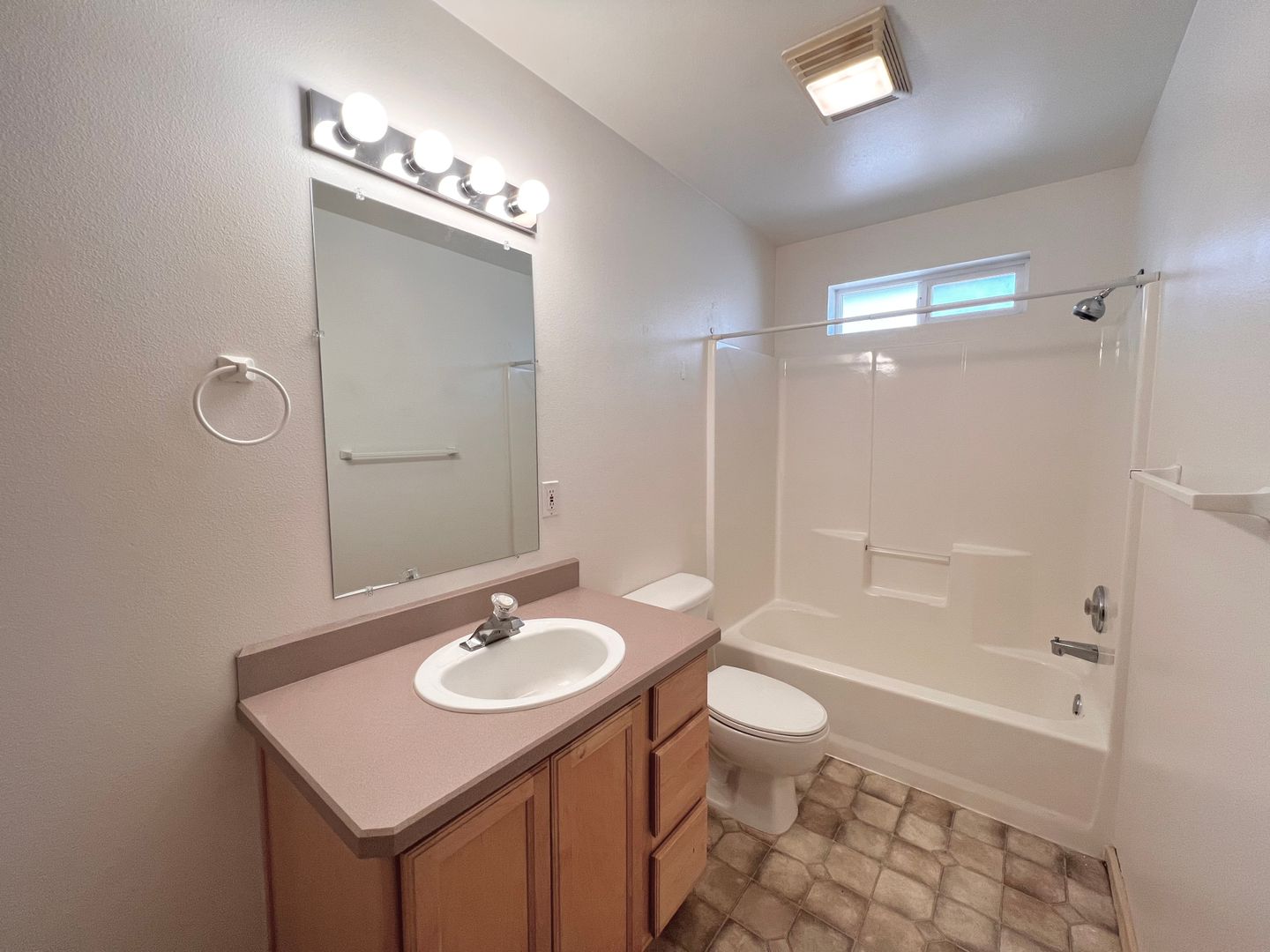 426 NE Quimby Ave - Bend - Oregon - 1 bed, 1 bath rental property