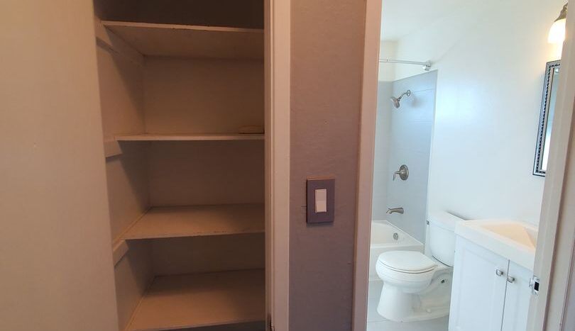 428 Jackson Ave  - Redwood City - California - 2 bed, 1 bath rental property