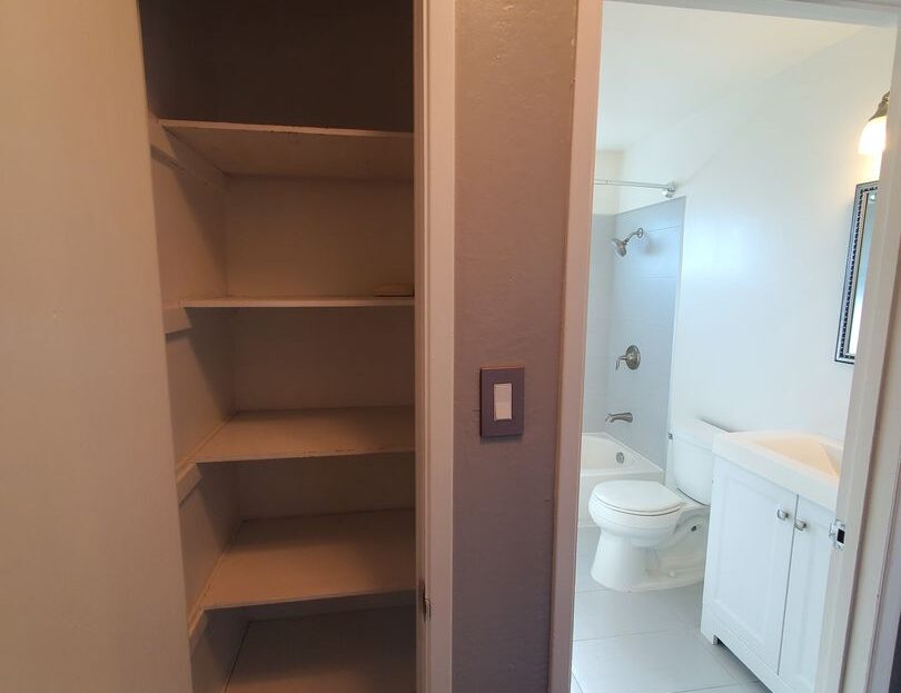 428 Jackson Ave  - Redwood City - California - 2 bed, 1 bath rental property