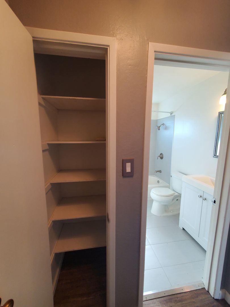 428 Jackson Ave  - Redwood City - California - 2 bed, 1 bath rental property
