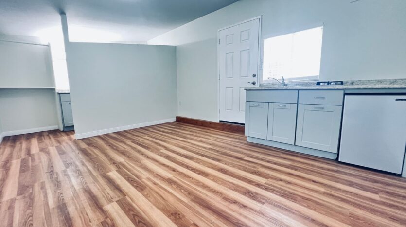 428 S Date St #A - Escondido - California - 1 bath rental property