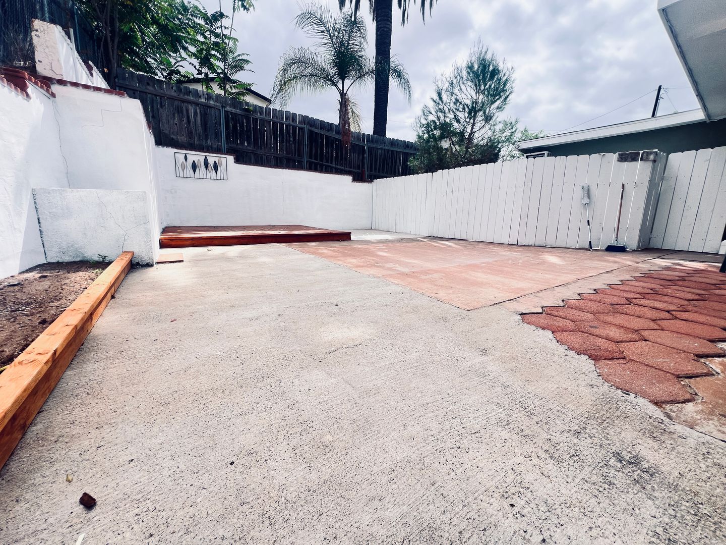 428 S Date St - Escondido - California - 2 bed, 1 bath rental property