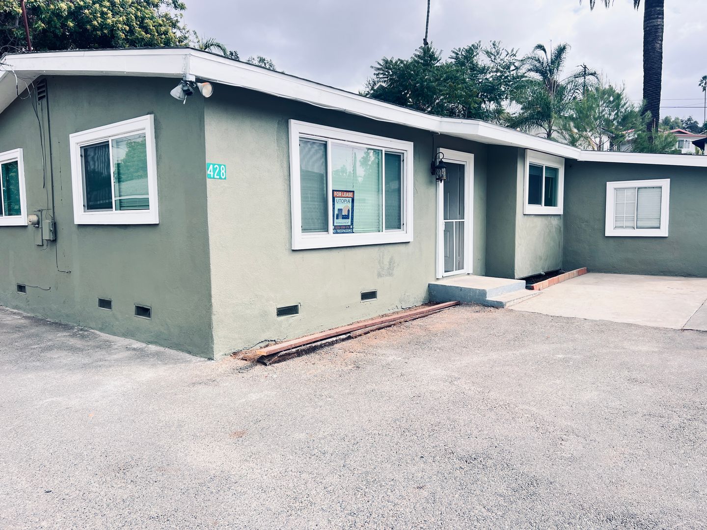 428 S Date St - Escondido - California - 2 bed, 1 bath rental property