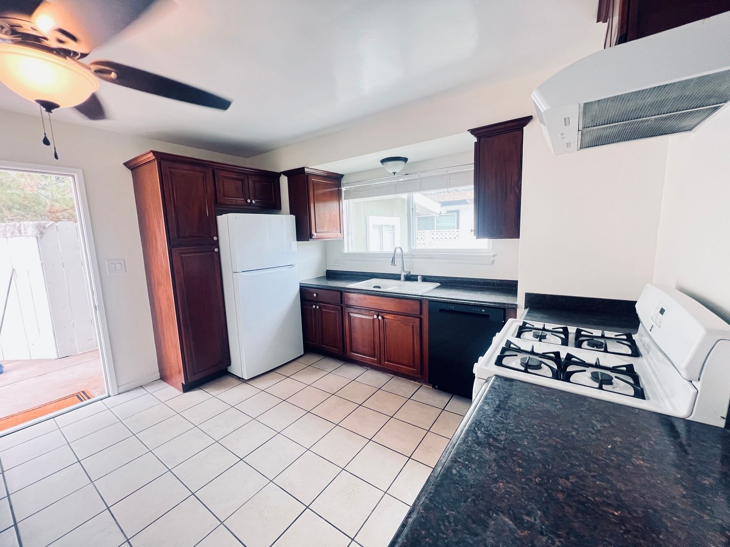 428 S Date St - Escondido - California - 2 bed, 1 bath rental property