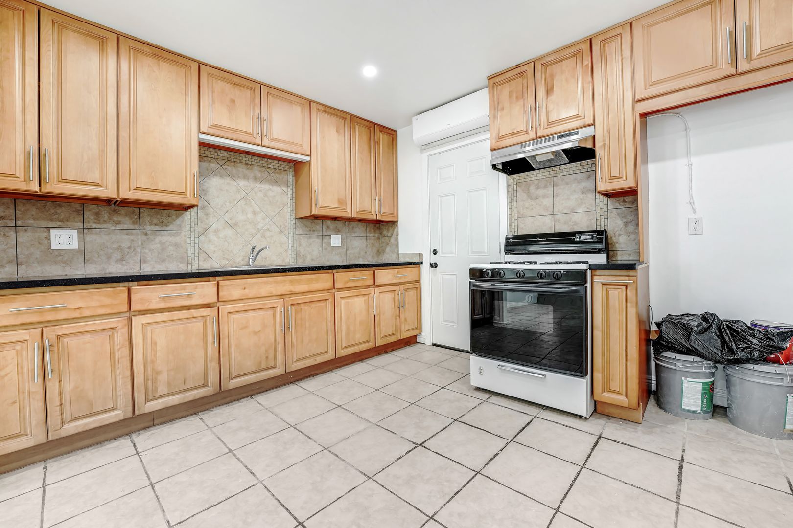 44014 Hoban Ave. - Lancaster - California - 4 bed, 1.5 bath rental property