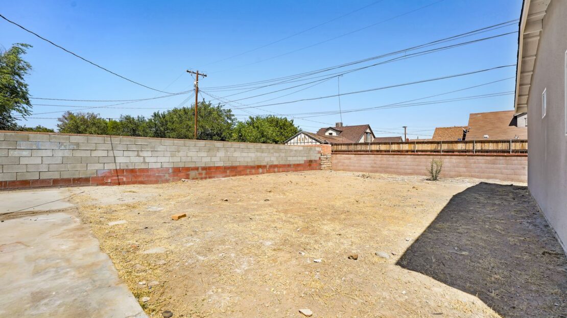 44014 Hoban Ave. - Lancaster - California - 4 bed, 1.5 bath rental property