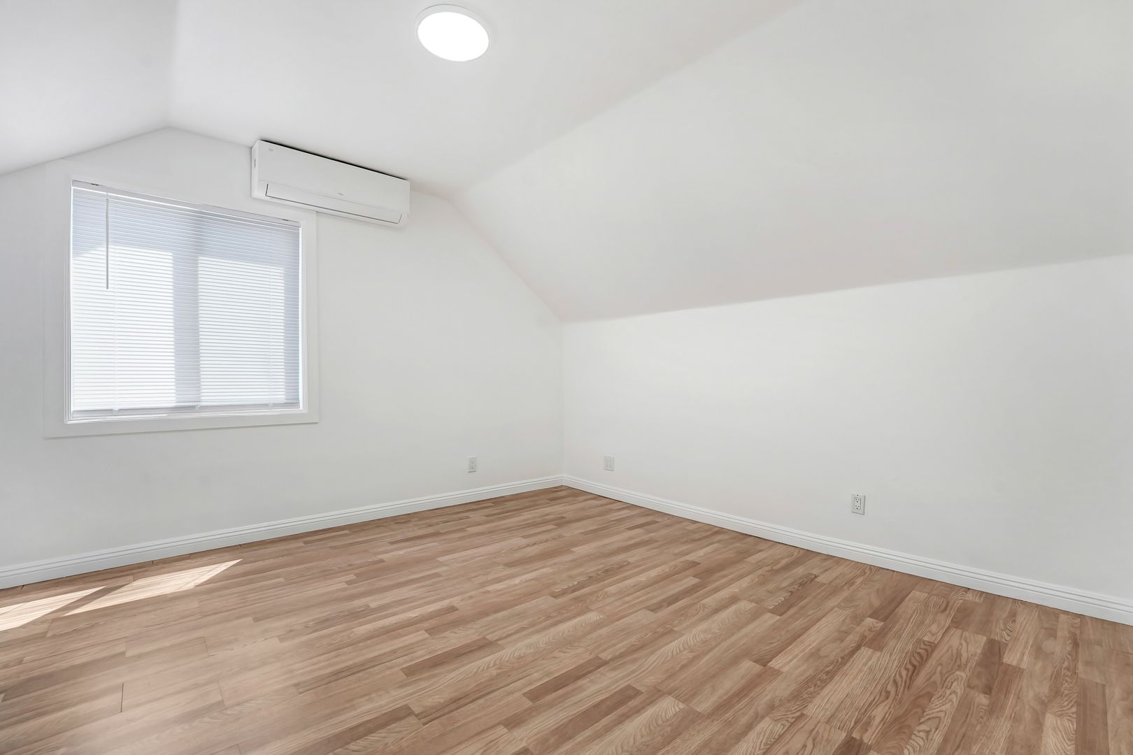 44014 Hoban Ave. - Lancaster - California - 4 bed, 1.5 bath rental property