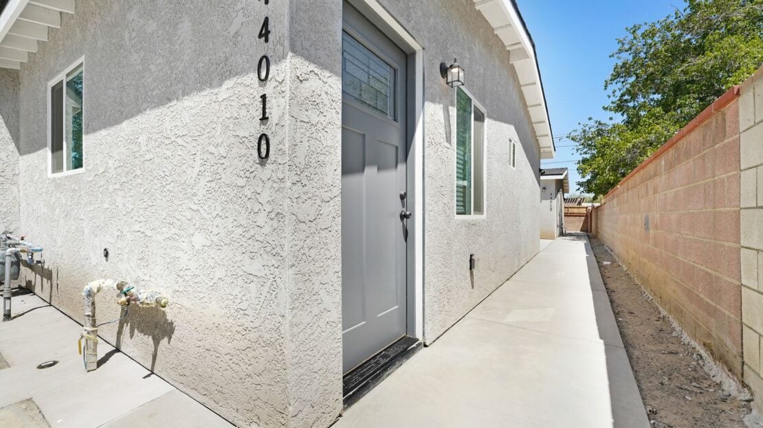 44014 Hoban Ave. - Lancaster - California - 1 bed, 1 bath rental property