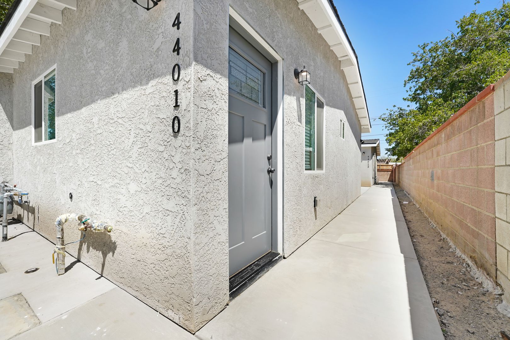 44014 Hoban Ave. - Lancaster - California - 1 bed, 1 bath rental property