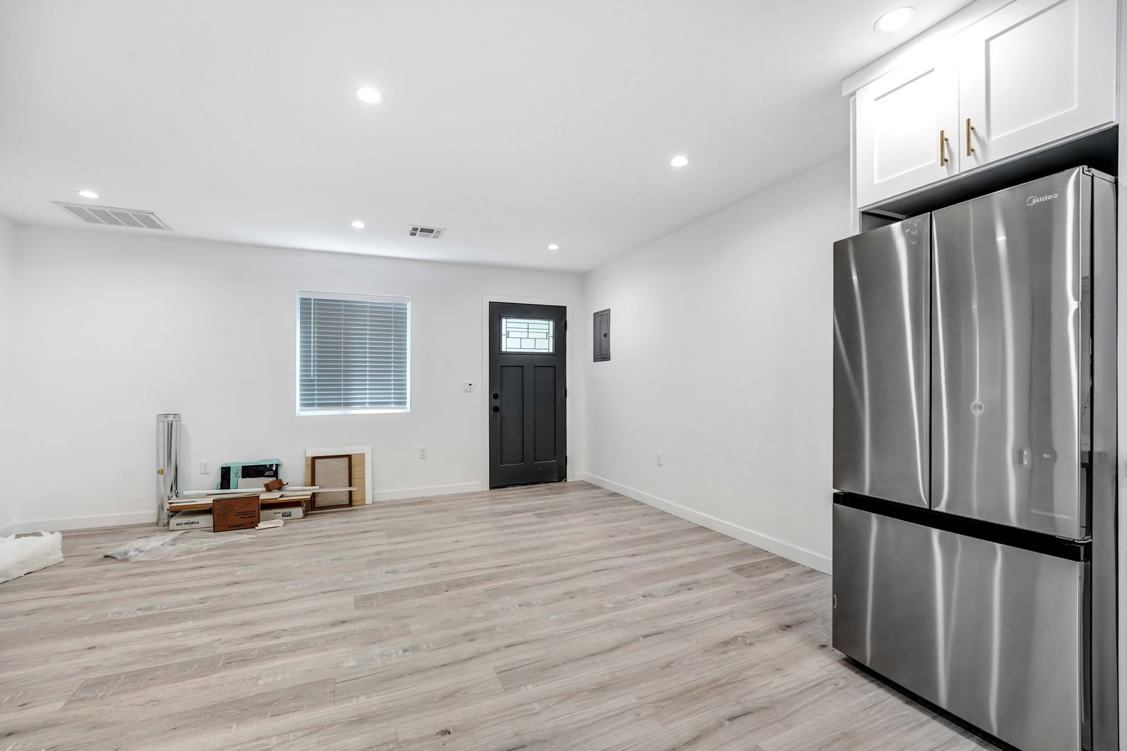 44014 Hoban Ave. - Lancaster - California - 2 bed, 1 bath rental property