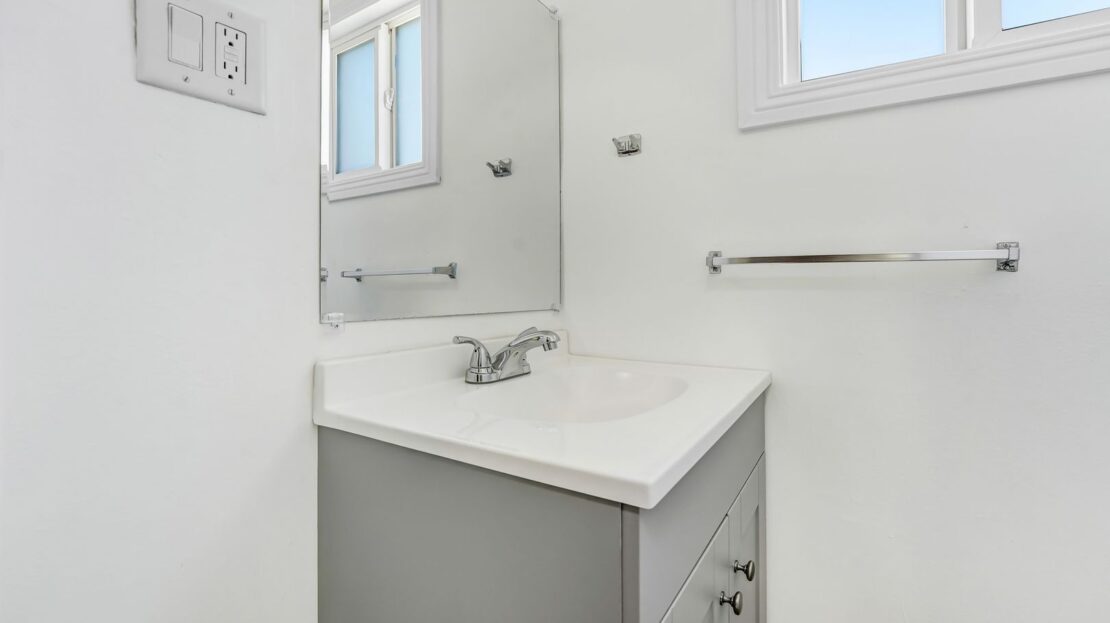 44014 Hoban Ave. - Lancaster - California - 4 bed, 1.5 bath rental property