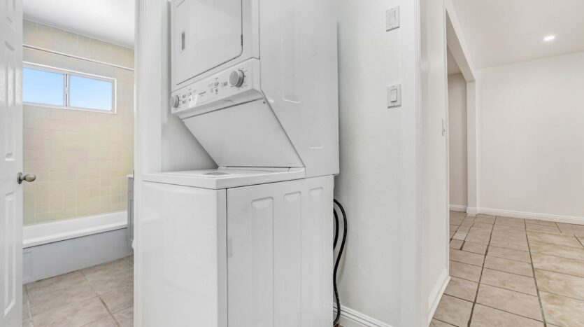 44014 Hoban Ave. - Lancaster - California - 4 bed, 1.5 bath rental property