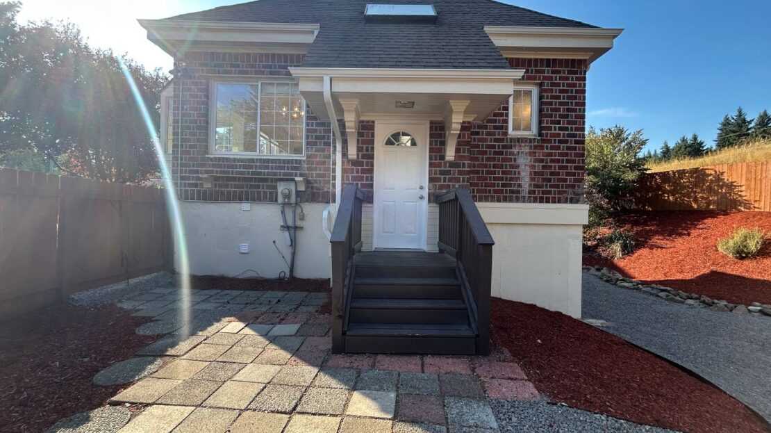 4415 NE 14th Ave - Vancouver - Washington - 3 bed, 1.5 bath rental property