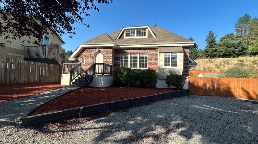 4415 NE 14th Ave - Vancouver - Washington - 3 bed, 1.5 bath rental property