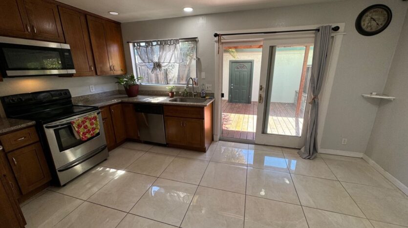 4428 Viejo Way - Union City - California - 2 bed, 1.5 bath rental property